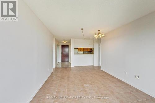 405 - 800 Sheppard Avenue, Toronto (Bathurst Manor), ON - Indoor Photo Showing Other Room