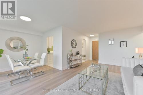 1703 - 350 Seneca Hill Drive, Toronto (Don Valley Village), ON - Indoor Photo Showing Living Room