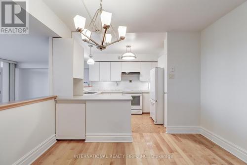 1111 - 1360 York Mills Road, Toronto (Parkwoods-Donalda), ON - Indoor Photo Showing Kitchen