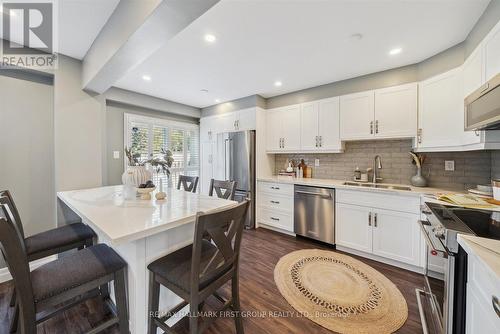 101 Brownridge Place, Whitby (Williamsburg), ON - Indoor Photo Showing Kitchen With Stainless Steel Kitchen With Upgraded Kitchen