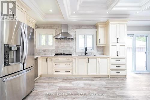 148 Sand Road, East Gwillimbury (Holland Landing), ON - Indoor Photo Showing Kitchen With Upgraded Kitchen