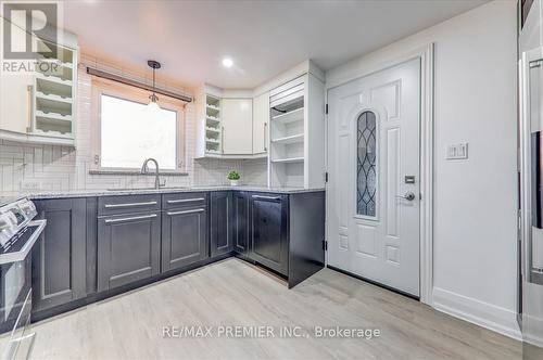 6036 King Road, King (Nobleton), ON - Indoor Photo Showing Kitchen