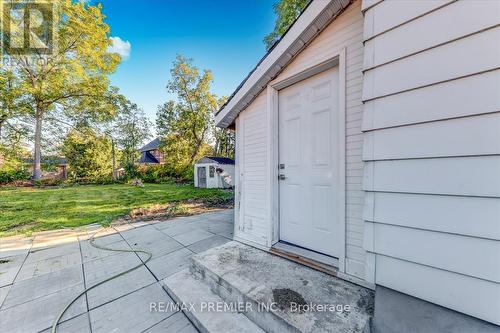 6036 King Road, King (Nobleton), ON - Outdoor