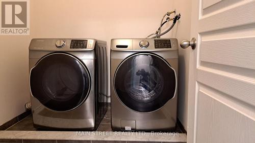 7 Roy Grove Way, Markham, ON - Indoor Photo Showing Laundry Room