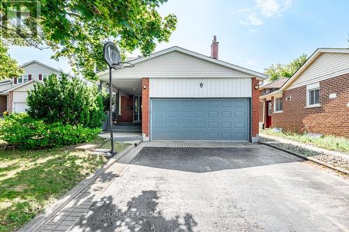 9 Eastman Crescent, Newmarket (Huron Heights-Leslie Valley), ON - Outdoor