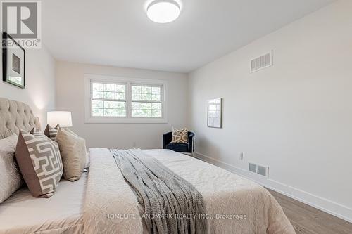 9 Eastman Crescent, Newmarket (Huron Heights-Leslie Valley), ON - Indoor Photo Showing Bedroom