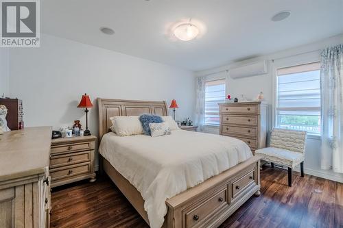 75 Glenlonan Street, St. John'S, NL - Indoor Photo Showing Bedroom