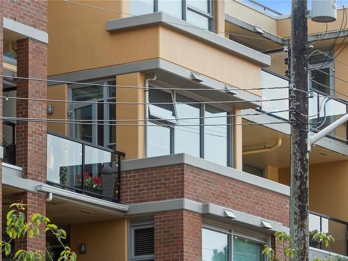 308-225 Menzies St, Victoria, BC - Outdoor With Balcony With Exterior