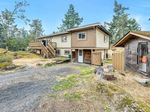 2586 Rainville Rd, Langford, BC 