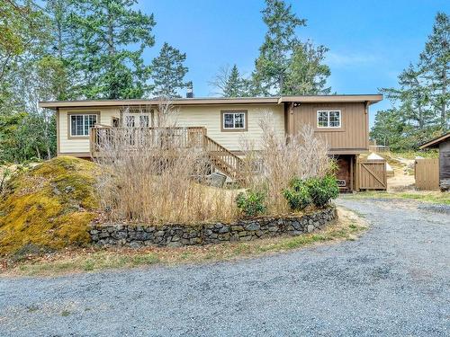 2586 Rainville Rd, Langford, BC 