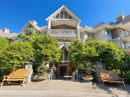 203-5685 Edgewater Lane, Nanaimo, BC - Outdoor