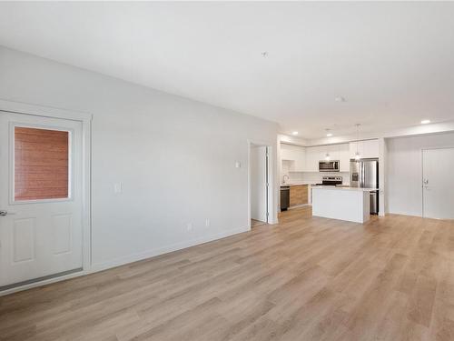 314-4830 Cedar Ridge Pl, Nanaimo, BC - Indoor Photo Showing Kitchen