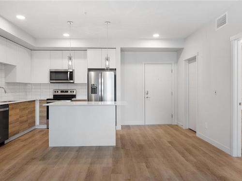 314-4830 Cedar Ridge Pl, Nanaimo, BC - Indoor Photo Showing Kitchen