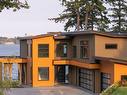 8213 Lochside Dr, Central Saanich, BC 