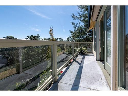 1019 Terrace Ave, Victoria, BC 