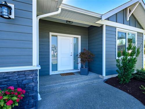 4068 Canterbury Way, Courtenay, BC 