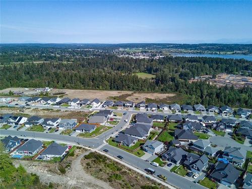 4068 Canterbury Way, Courtenay, BC 