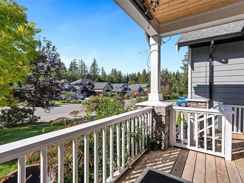 887 Bucktail Rd, Mill Bay, BC 