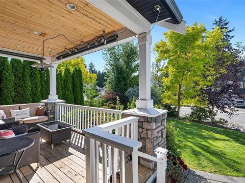 887 Bucktail Rd, Mill Bay, BC 