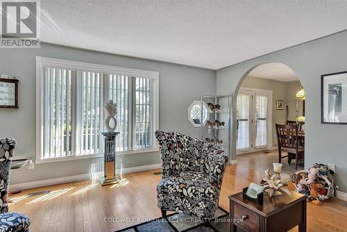 640 Brealey Drive, Peterborough (Otonabee), ON - Indoor Photo Showing Living Room