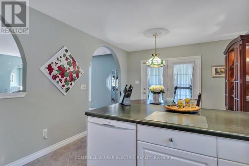 640 Brealey Drive, Peterborough (Otonabee), ON - Indoor Photo Showing Kitchen