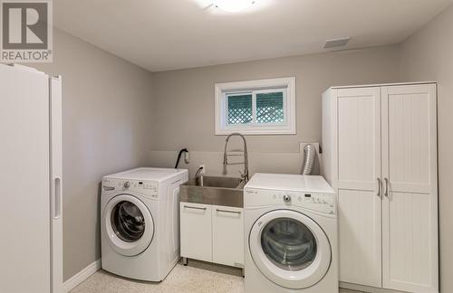 213 Pouch Cove Highway, Flatrock, NL - Indoor Photo Showing Laundry Room