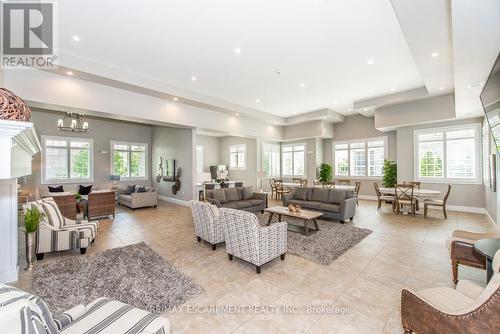 414 - 1440 Main Street E, Milton (Dempsey), ON - Indoor Photo Showing Living Room