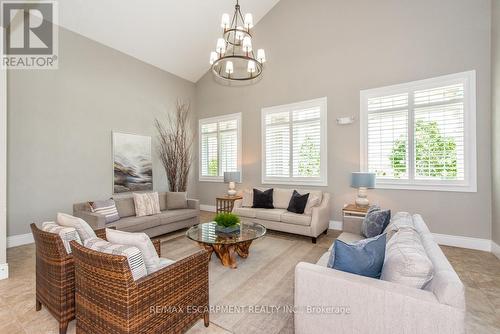 414 - 1440 Main Street E, Milton (Dempsey), ON - Indoor Photo Showing Living Room