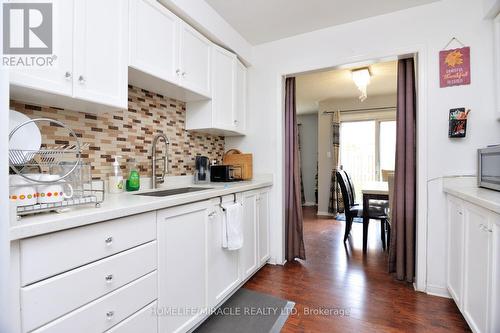 37 Prairie Rose Circle, Brampton (Brampton North), ON - Indoor Photo Showing Kitchen