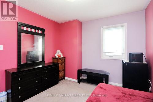 37 Prairie Rose Circle, Brampton (Brampton North), ON - Indoor Photo Showing Bedroom