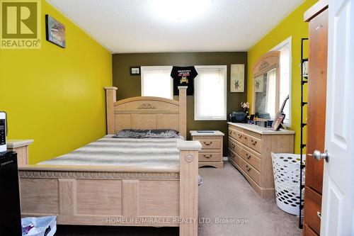 37 Prairie Rose Circle, Brampton (Brampton North), ON - Indoor Photo Showing Bedroom