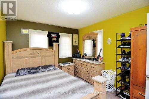 37 Prairie Rose Circle, Brampton (Brampton North), ON - Indoor Photo Showing Bedroom