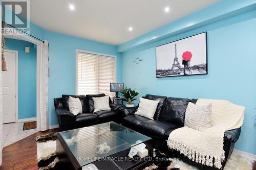 37 Prairie Rose Circle, Brampton (Brampton North), ON - Indoor Photo Showing Living Room