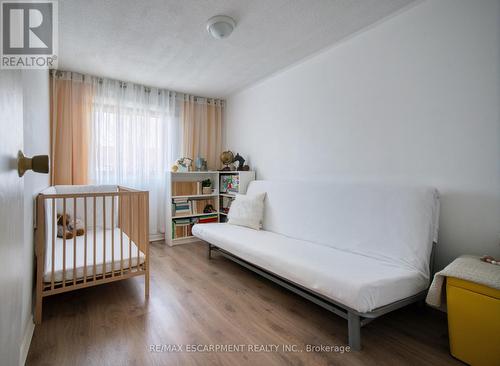 77 - 1485 Gulleden Drive, Mississauga, ON - Indoor Photo Showing Bedroom