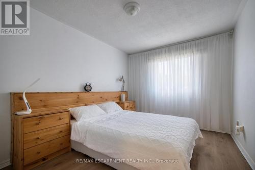 77 - 1485 Gulleden Drive, Mississauga (Applewood), ON - Indoor Photo Showing Bedroom