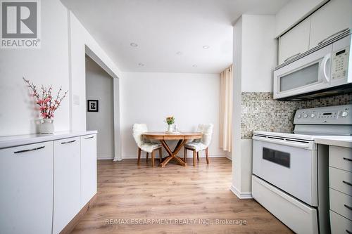 77 - 1485 Gulleden Drive, Mississauga (Applewood), ON - Indoor Photo Showing Kitchen