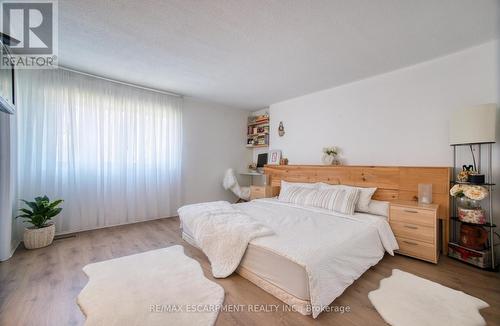 77 - 1485 Gulleden Drive, Mississauga (Applewood), ON - Indoor Photo Showing Bedroom