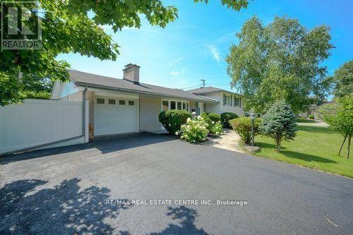 228 Plumtree Drive, Burlington, ON - Outdoor