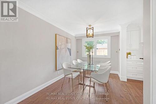 228 Plumtree Drive, Burlington, ON - Indoor Photo Showing Dining Room