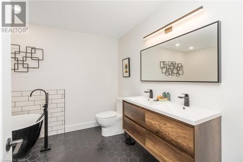 12889 15Th Sideroad, Georgetown, ON - Indoor Photo Showing Bathroom