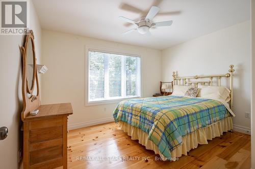 94 Wilkinson Drive, Kawartha Lakes, ON - Indoor Photo Showing Bedroom