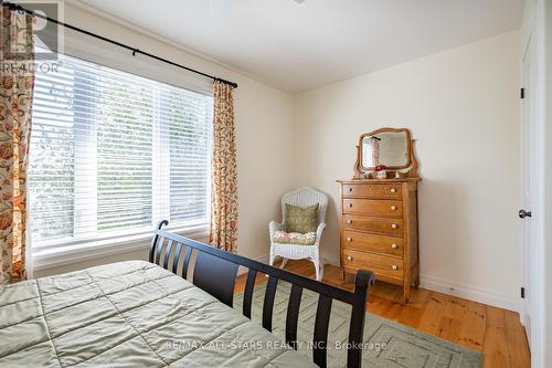 94 Wilkinson Drive, Kawartha Lakes, ON - Indoor Photo Showing Bedroom