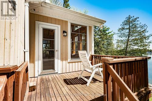 94 Wilkinson Drive, Kawartha Lakes, ON - Outdoor With Deck Patio Veranda