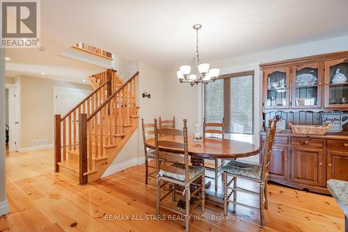 94 Wilkinson Drive, Kawartha Lakes, ON - Indoor Photo Showing Dining Room