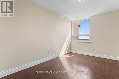 1907 - 500 Green Road, Hamilton (Stoney Creek), ON - Indoor Photo Showing Other Room