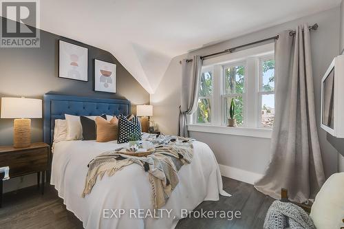 11 Sheldon Avenue S, Kitchener, ON - Indoor Photo Showing Bedroom