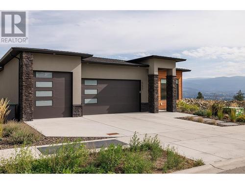 557 Acadia Street, Kelowna, BC - Outdoor With Facade