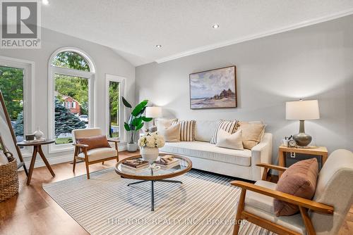 5 Found Court, Clarington (Courtice), ON - Indoor Photo Showing Living Room