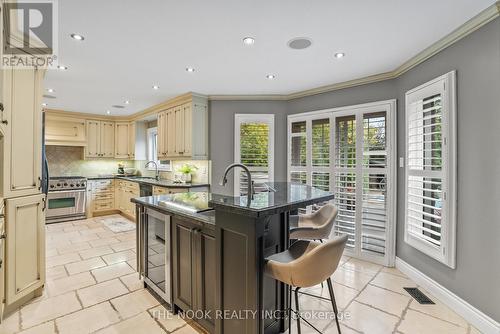 5 Found Court, Clarington (Courtice), ON - Indoor Photo Showing Kitchen With Upgraded Kitchen