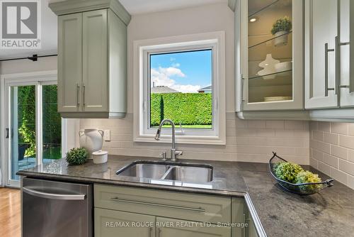 107 Deverell Street, Whitby (Rolling Acres), ON - Indoor Photo Showing Kitchen With Double Sink